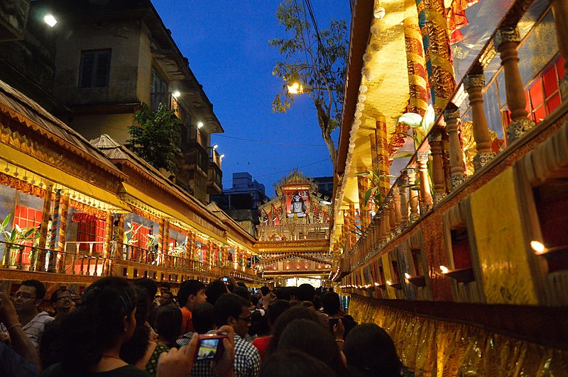 File:Durga Puja Pandal - Falguni Sangha - Suren Tagore Road - Kolkata 2013-10-11 3357.JPG