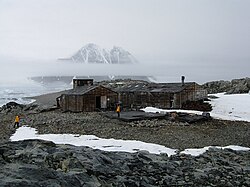 The abandoned East Base, February 2007