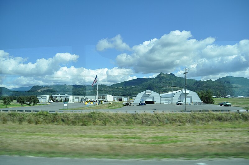 File:East of I-5, north of Conway, Washington 03.jpg