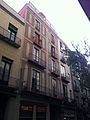This is a photo of a building listed in the Catalan heritage register as Bé Cultural d'Interès Local (BCIL) under the reference 08019/108. Català: Edifici d'habitatges carrer Argenteria 29