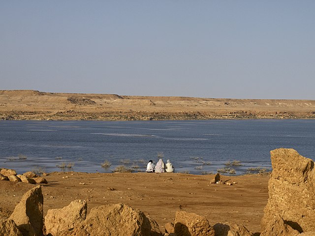 Barragem no rio Seguiet-el-Hamra
