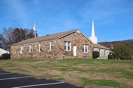 Everett Springs Baptist Church Everett Springs Baptist Church, Floyd County, GA Nov 2017.jpg