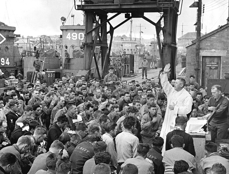 File:Father (Major) Edward J. Waters, Catholic Chaplain from Oswego, New York, conducts Divine Services on a pier for members of the first assault troops thrown against Hitler's forces on the continent HD-SN-99-02698.jpg