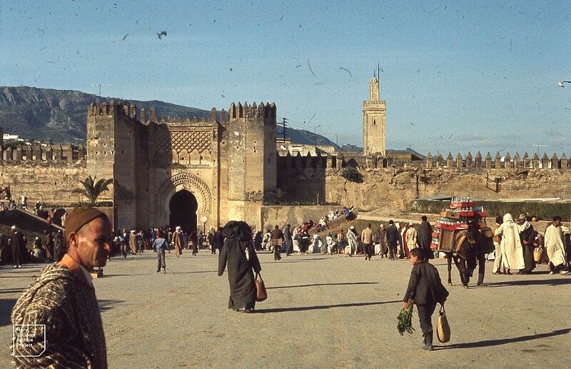 File:Fes 12th Century Kasbah gate. Coca cola bottle (37086037033).jpg