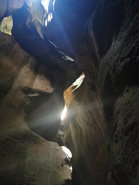 File:Formaciones del cañon de Qorihuillca.jpg