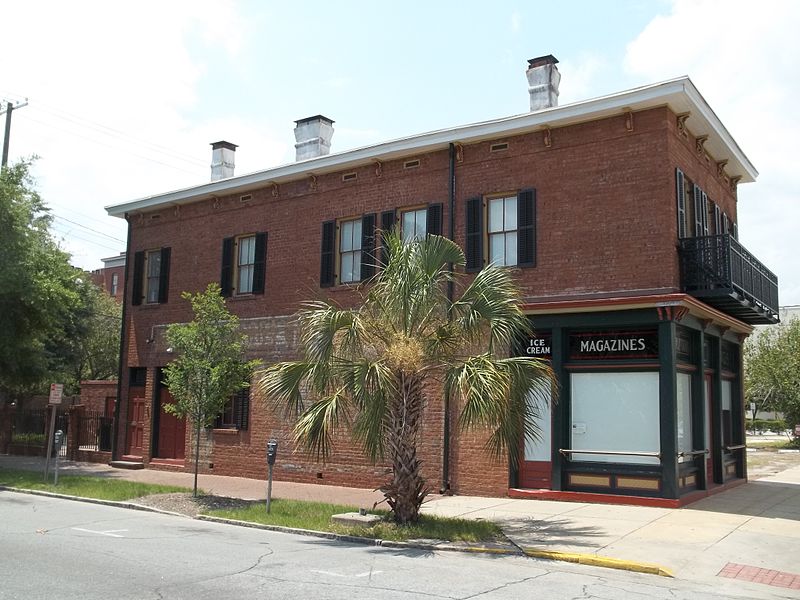 File:GA Savannah HD Broughton St bldg01.jpg