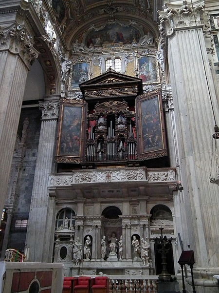 File:Genua, Cattedrale di San Lorenzo, Interior 16.JPG