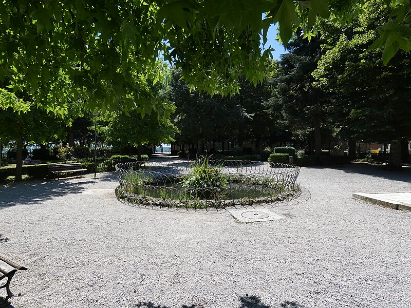 File:Giardini Poggiofanti (Montepulciano) 16.jpg