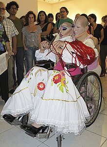 Giuseppe Campuzano junto a Germain Machuca para presentación del Museo Travesti del Perú en la sala Luis Miró Quesada Garland de Miraflores