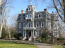 Tourism is important to the local economy of Annapolis Royal. This Victorian home is now a private inn.