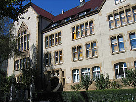 Gymnasium allee gammel bygning front.jpg