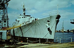 HMS Devonshire (39577006140).jpg