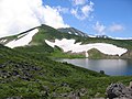 白馬大池から望む 小蓮華山 （中央奥）