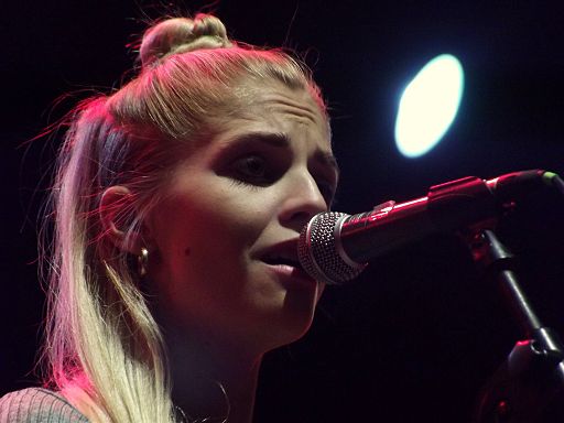 Hannah Reid, London Grammar (5)