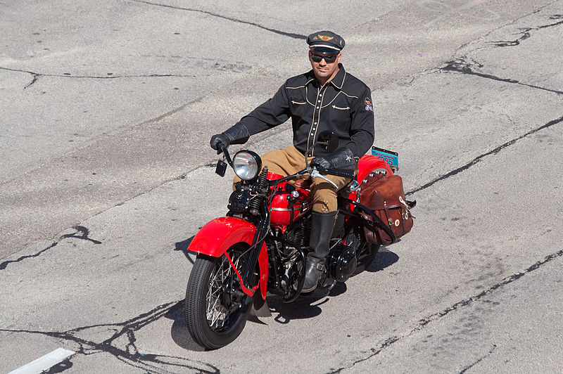 File:Harley-Davidson 2008 Parade Milwaukee Wisconsin 8939.jpg