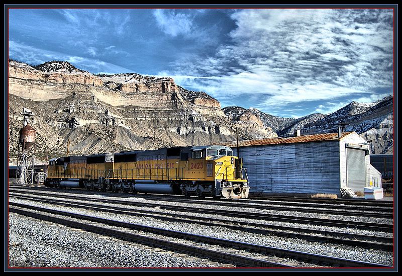 File:Helper Utah - panoramio.jpg