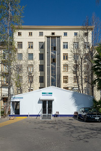 File:Instituto Nacional del Tórax, Providencia, Santiago 20210905 08.jpg