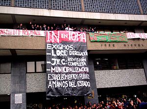 Movilización Estudiantil En Chile De 2006: Antecedentes, Desarrollo, Organización