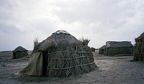 Деревня на острове Камаран, 1988 год.