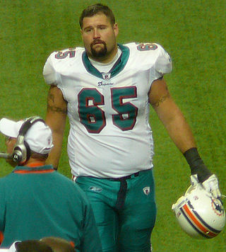 <span class="mw-page-title-main">Justin Smiley</span> American football player (born 1981)