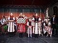 File:Kalotaszeg donne unghersi nei costumi tradizionali.jpg