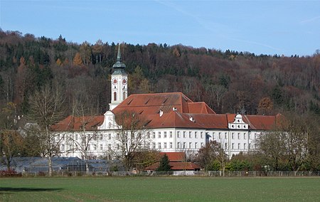 Kloster Schaeftlarn von Suedosten 1
