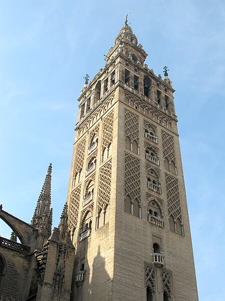 File:La-Giralda-Seville-2011.jpg