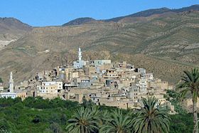 Le village de Menâa, 3 (Wilaya de Batna).jpg