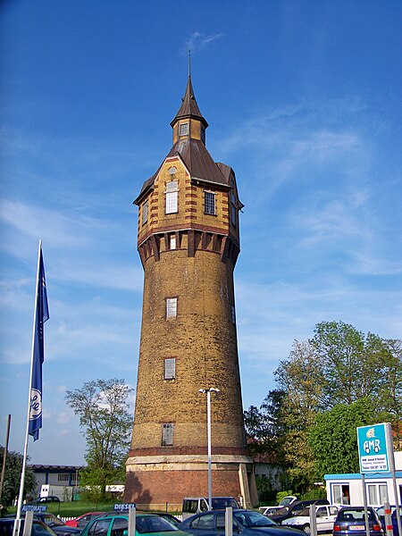 File:Liebertwolkwitz Wasserturm.jpg