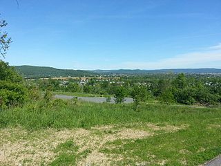 <span class="mw-page-title-main">Lopatcong Township, New Jersey</span> Township in Warren County, New Jersey, US