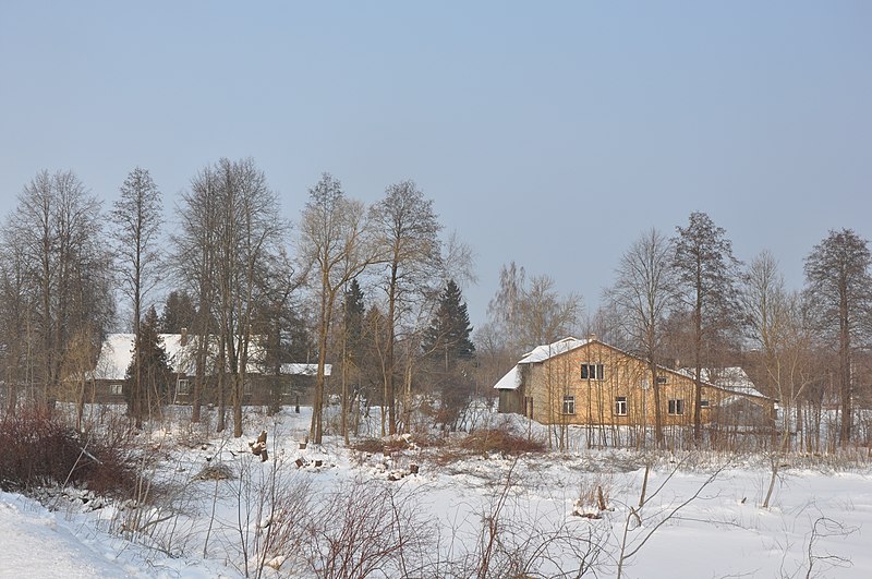 File:Mājas pie Klīves kanāla, Valgundes pagasts, Jelgavas novads, Latvia - panoramio.jpg