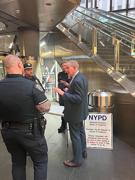 File:MTA Chair and CEO Lieber Attends Transit Police Roll Call, Speaks to Straphangers (53589446443).jpg