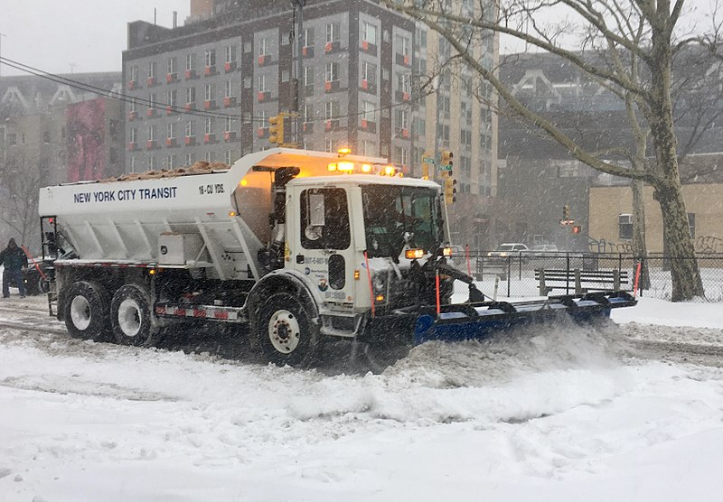 File:MTA New York City Transit Prepares for Winter Storm (24651757857).jpg