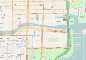 Hotel location along the Chicago River Map of Trump International Hotel and Tower (Chicago) location along the Chicago River.png