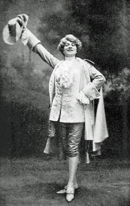 Mary Garden in the title role in the premiere