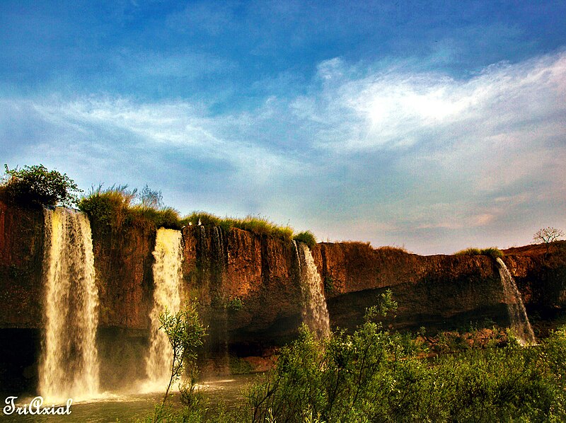 File:Matsirga Falls, Kafanchan.jpg
