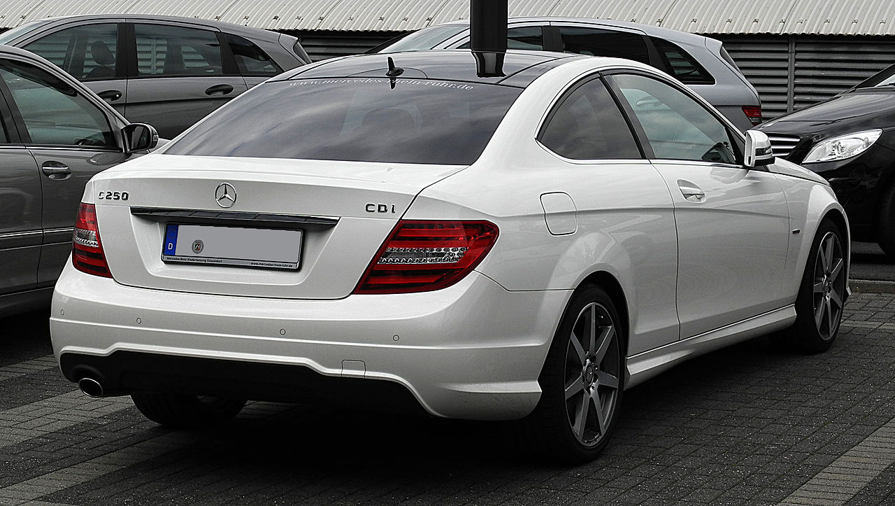 File:Mercedes-Benz C 250 CDI BlueEFFICIENCY Coupé Edition 1 (C 204) –  Heckansicht, 2. Juli 2011, Düsseldorf.jpg - Wikimedia Commons