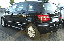 File:Mercedes B-Klasse (W245) front.jpg - Wikimedia Commons