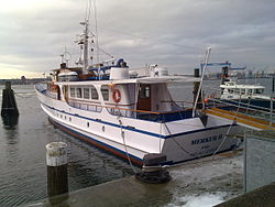 The Merkur II in front of the Landeshaus in Kiel