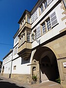 Maison de chanoine (1628), 16 rue Jenner.