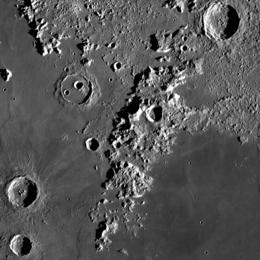 Montes Caucase (LRO) .png