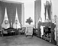 N 53 5280 Governor's Mansion Showing Christmas Decorations 1945 (8288785212).jpg