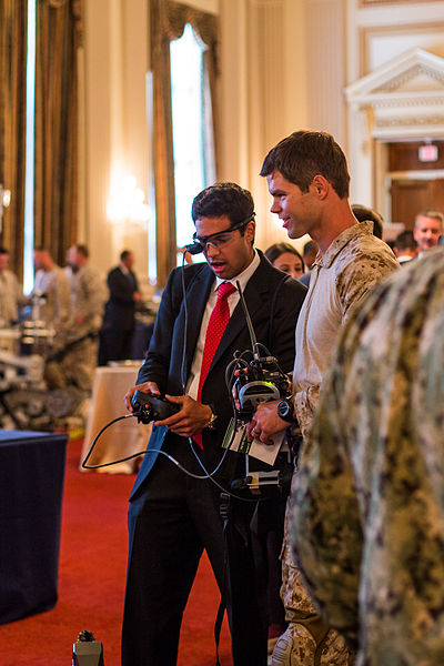 File:Navy EOD showcases unique capabilities on Capitol Hill 130731-N-JV638-078.jpg