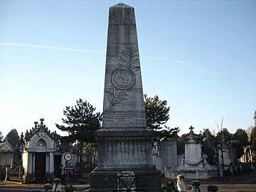 Le monument du nouveau cimetière de la Guillotière.