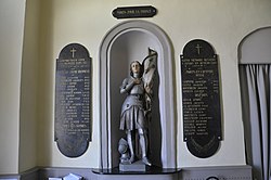 Statue "Jeanne d'Arc" et monument aux morts