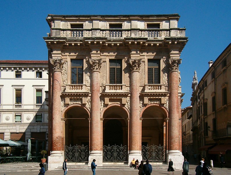 File:Palazzo del Capitanio - Vicenza.jpg