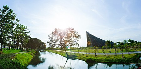 ไฟล์:Panorama of Prince Mahidol Hall.jpg