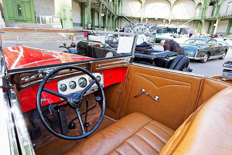 File:Paris - Bonhams 2016 - Auburn 12-161 Cabriolet C - 1933 - 005.jpg