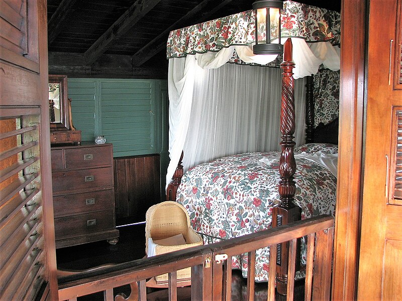 File:Pedro St. James Castle bedroom.jpg