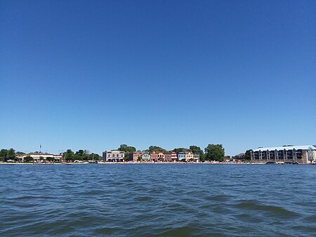 Pewaukee Lakefront.jpg